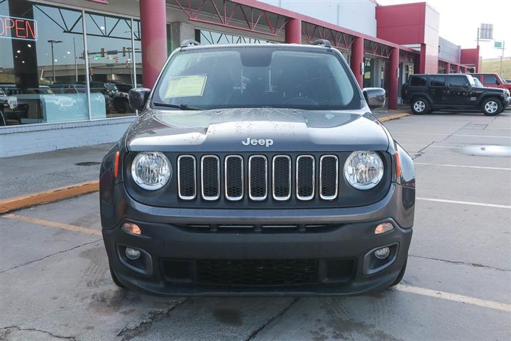 $14988 : 2016 Renegade Latitude image 3