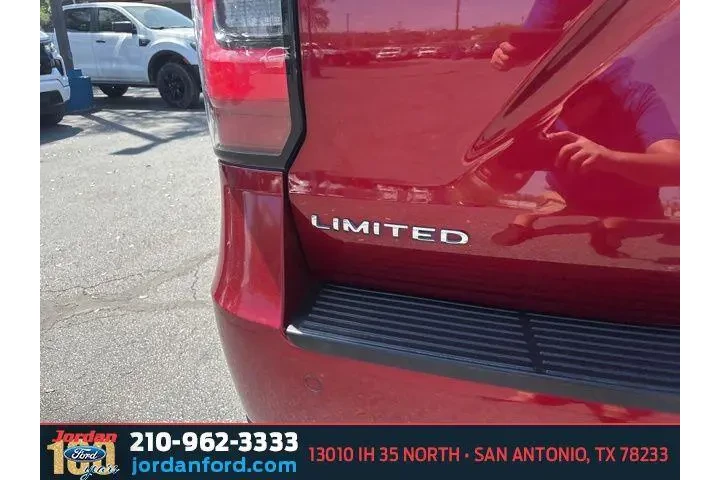 $28457 : Ford Expedition MAX 2019 4x4 image 6