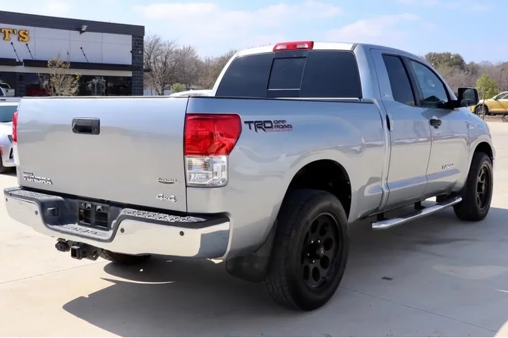 2012 Tundra 4WD Truck image 4