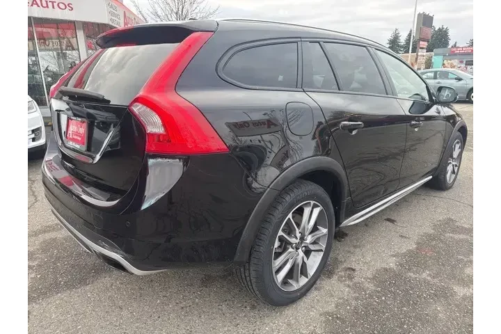 $12999 : Volvo V60 Cross Country 2015 image 5