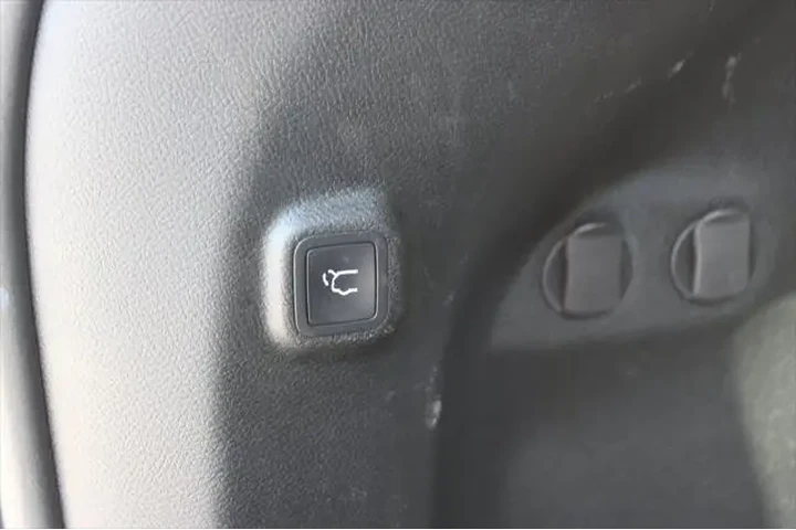 $24999 : Jeep Cherokee 2023 4x4 Altit image 9