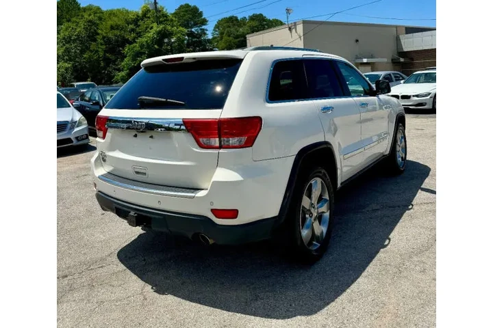 $6900 : 2011 Grand Cherokee Overland image 8