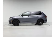 $20998 : Volkswagen Tiguan 2021 SE 4d thumbnail