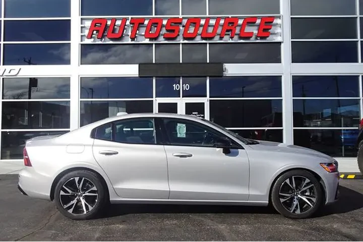 $28999 : 2025 S60 image 1