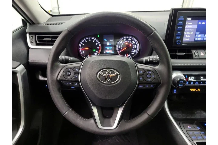 $30998 : Toyota RAV4 2022 AWD XLE Pre image 10