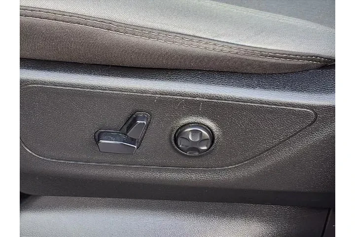 $29995 : Ram 1500 2020 4x4 Lone Star image 4