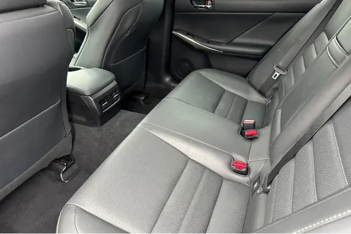 $18994 : Lexus IS 200t 2016 4dr Sedan image 6