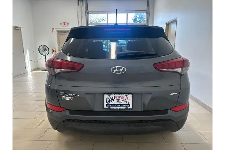 $13623 : Hyundai TUCSON 2017 AWD SE 4 image 6