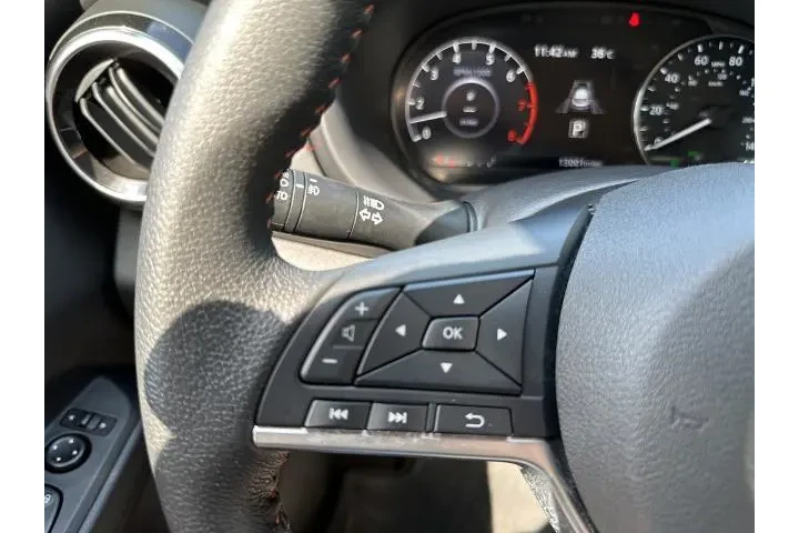 $20995 : Nissan Kicks 2024 SR 4dr Cro image 10