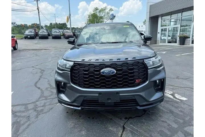 $50999 : Ford Explorer 2025 AWD ST 4d image 8