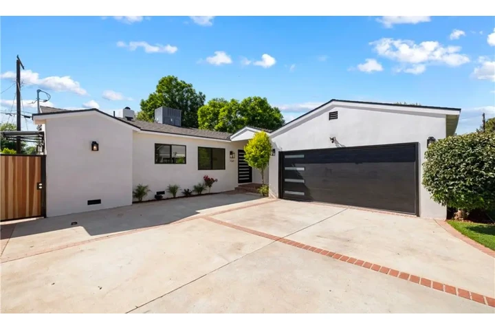 $2500 : 3 Bedroom Home in Leimert Park image 1