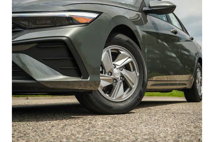 $22599 : Hyundai ELANTRA 2025 SE 4dr image 5