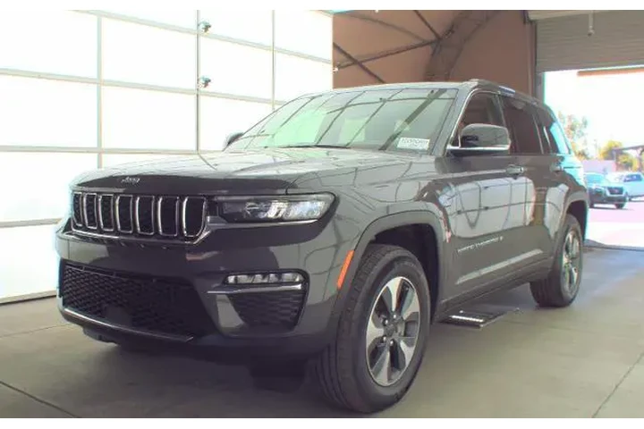 $26647 : Jeep Grand Cherokee 2022 4x4 image 2
