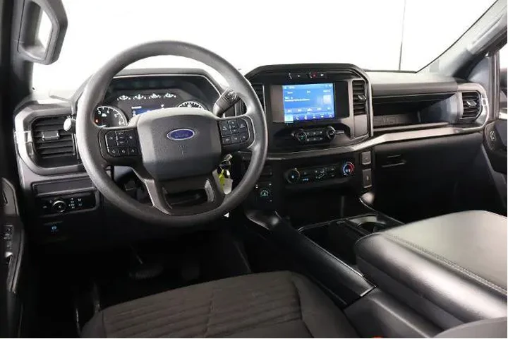 $38175 : Ford F-150 2023 4x4 XL 4dr S image 2