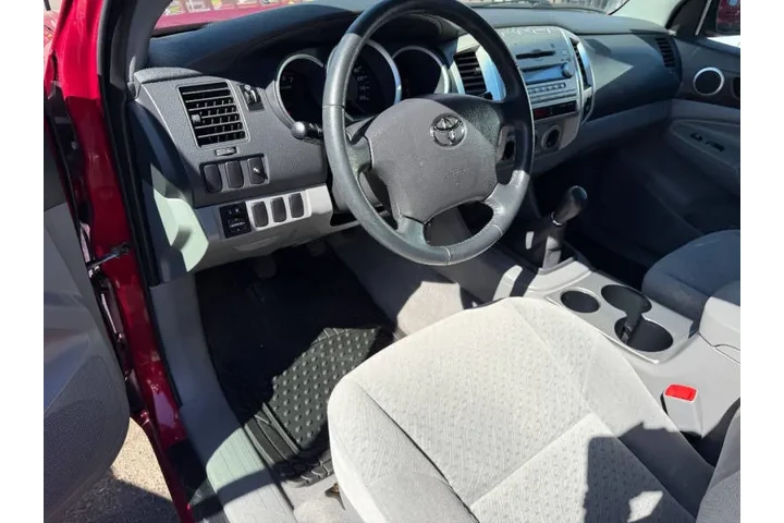 $21995 : 2006 Tacoma image 10