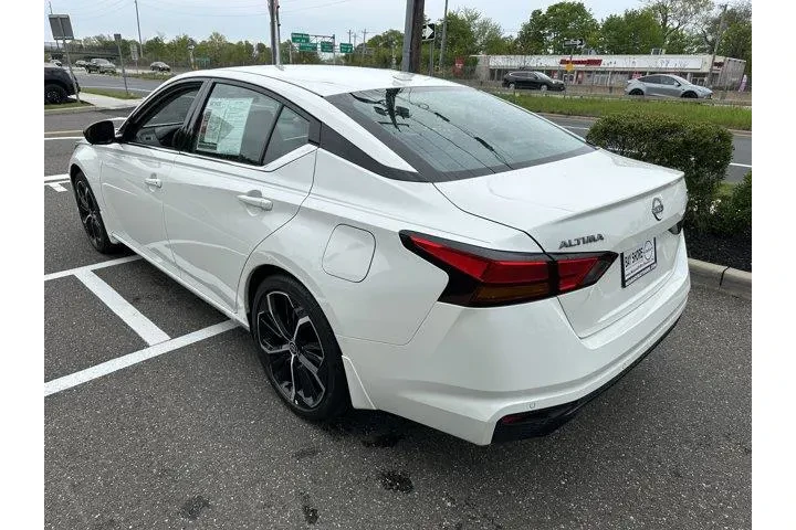 $21252 : Nissan Altima 2025 2.5 SR 4d image 7