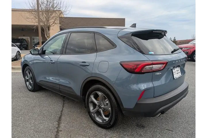 $24235 : Ford Escape 2025 ST-Line 4dr image 7