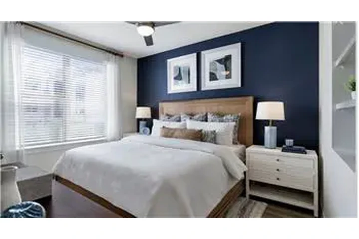 $2060 : Rental property with 3 bedro image 8