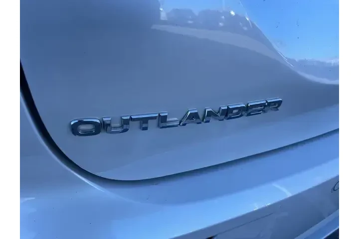$22500 : Mitsubishi Outlander 2024 AW image 10