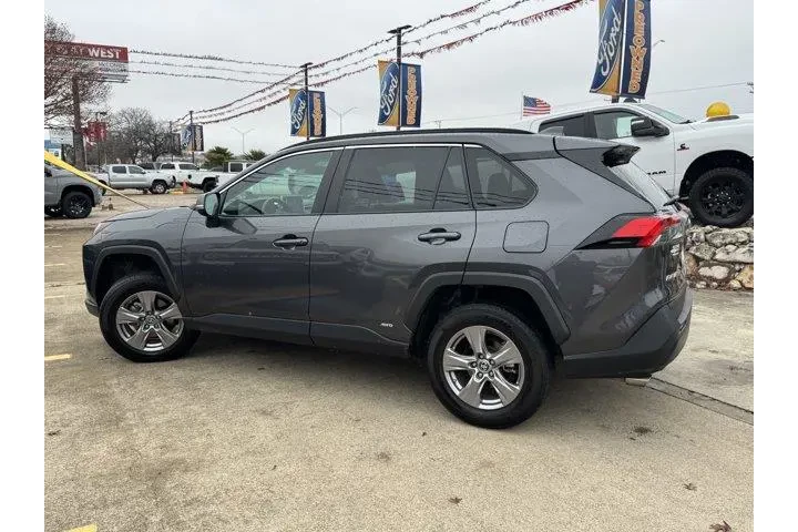 $28709 : Toyota RAV4 Hybrid 2024 AWD image 9