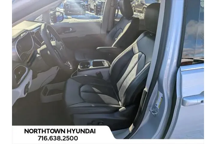 $28554 : Chrysler Pacifica 2024 Touri image 10