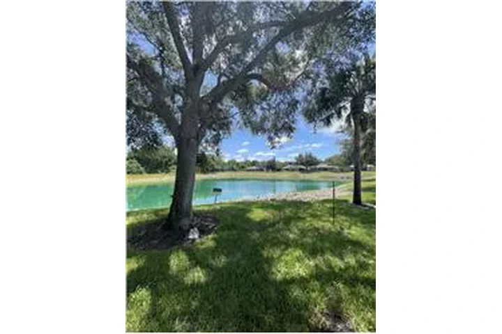 $2295 : Rental property with 2 bedro image 7