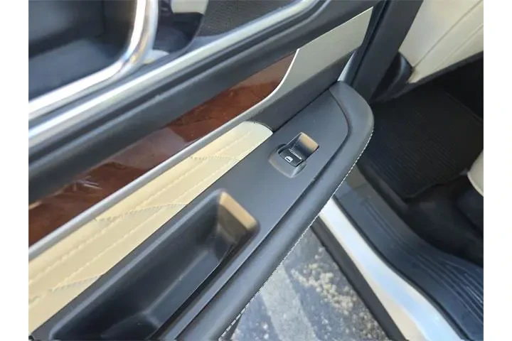 $13590 : Ford Explorer 2016 AWD Plati image 9