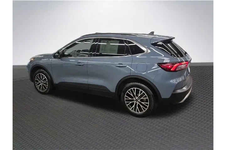 $29883 : Ford Escape Plug-In Hybrid 2 image 5