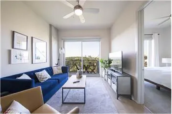 $2500 : Rental property with 1 bedro image 5