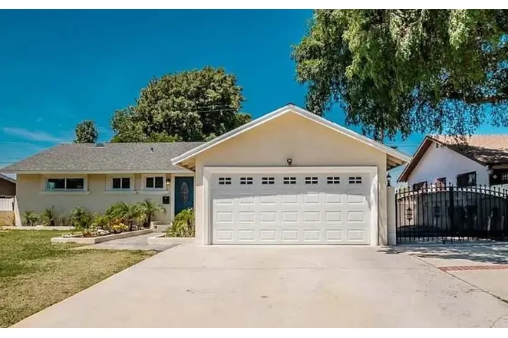 $2989 : READY FOR MOVE IN West Covina image 1