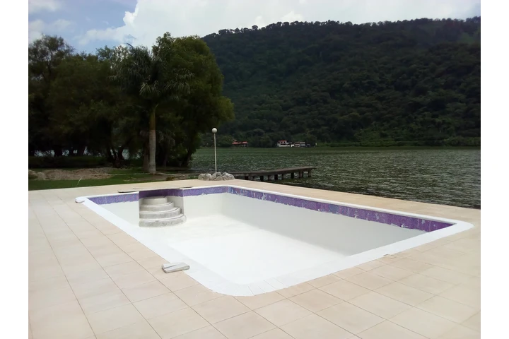 Piscinas y Jacuzzis image 2