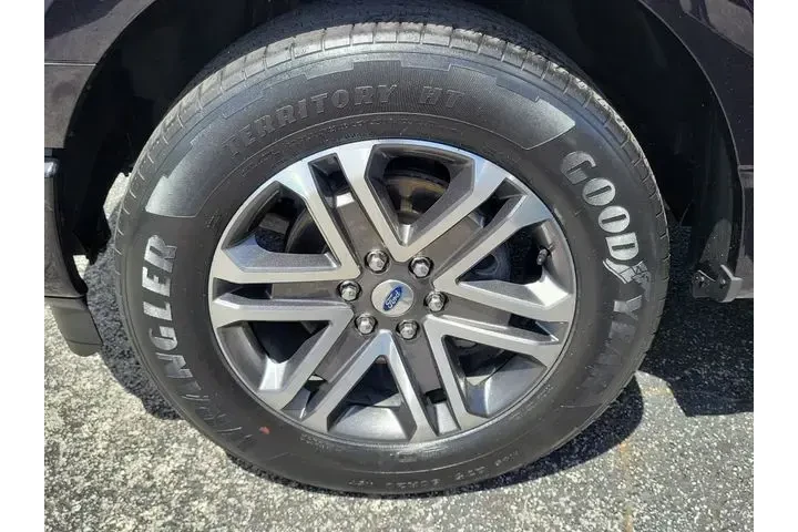 $27590 : Ford F-150 2022 4x2 XL 4dr S image 8