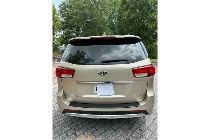 $6000 : 2015 Sedona SX Limited image 3