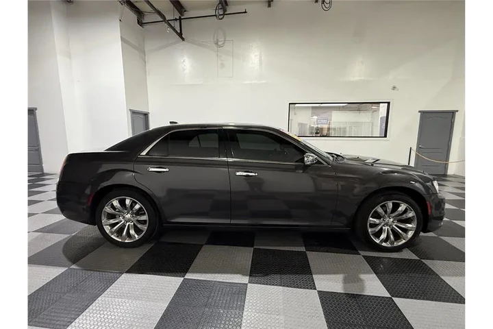 $17299 : 300 2018 image 3