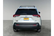 $29594 : Toyota RAV4 2022 XLE Premium thumbnail