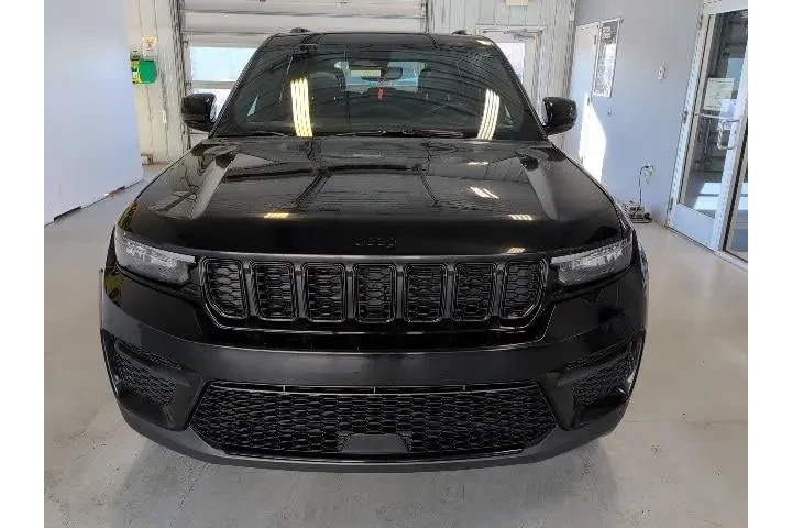 $30920 : Jeep Grand Cherokee 2023 4x4 image 8