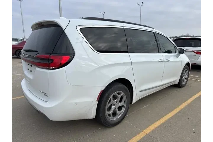 $34932 : Chrysler Pacifica 2022 AWD L image 9
