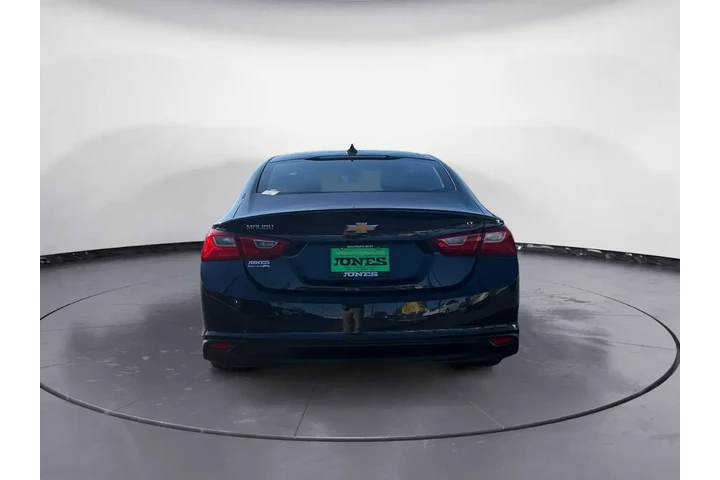 $17513 : Chevrolet Malibu 2023 LT 4dr image 4