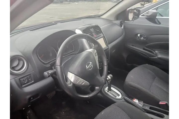$8200 : 2018 Versa SV image 5