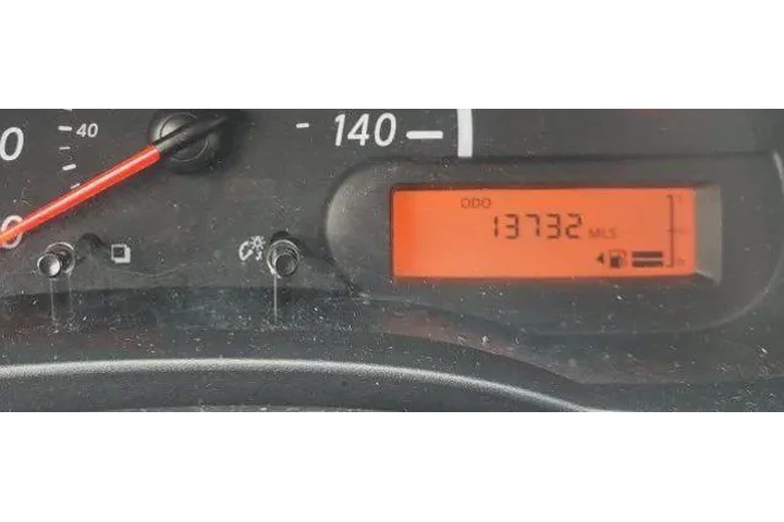 $8900 : Nissan Versa 2016 1.6 S 4dr image 6