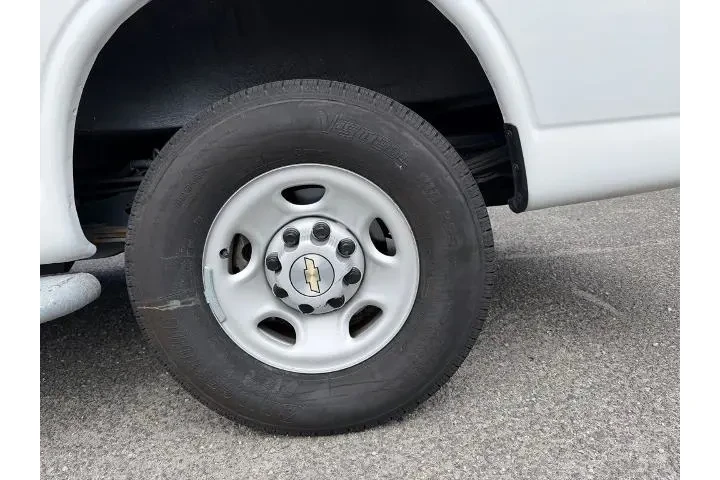 $35900 : Ford Transit 2024 250 3dr SW image 6