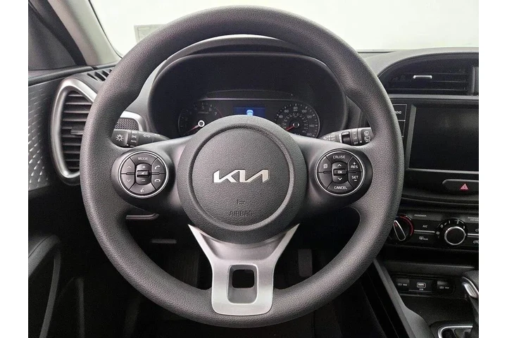 $16998 : Kia Soul 2022 LX 4dr Crossov image 10