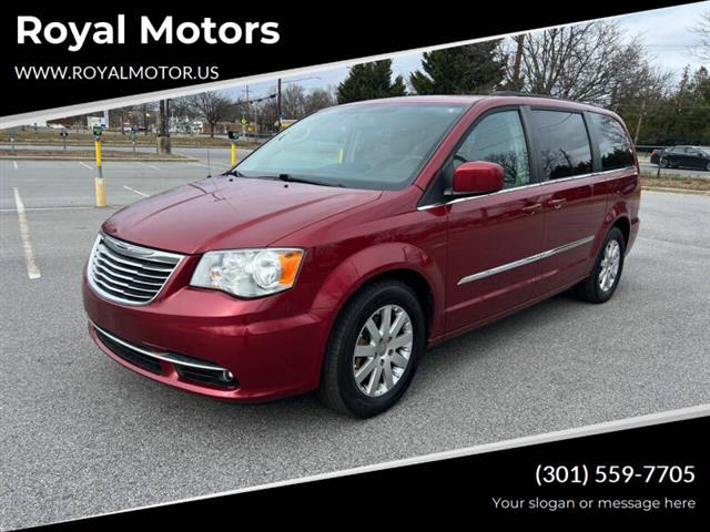 $9500 : 2015 Town and Country Touring image 1