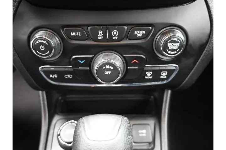 $12991 : Jeep Cherokee 2019 4x4 Latit image 9