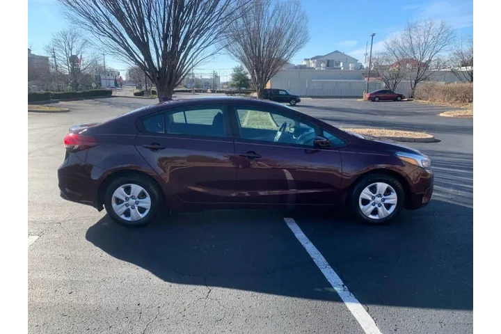 $9995 : 2018 Forte LX image 7
