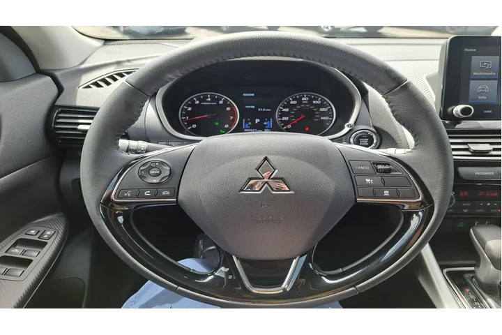 $28988 : Mitsubishi Eclipse Cross 202 image 6