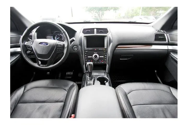 $20900 : Ford Explorer 2019 Limited 4 image 8