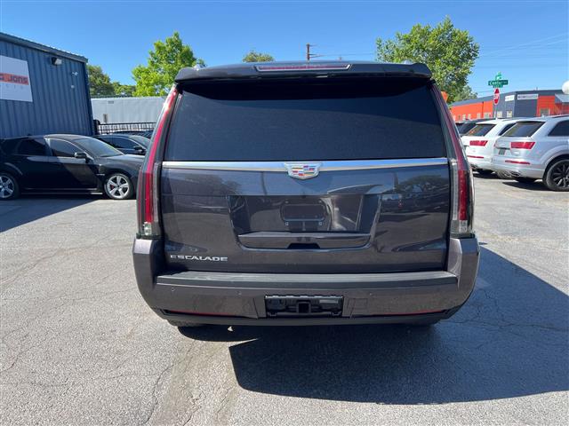 $31888 : 2016 Escalade Platinum, BEAUT image 8