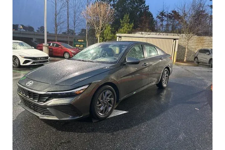 $19705 : Hyundai ELANTRA 2024 SEL 4dr image 3