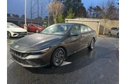 $19705 : Hyundai ELANTRA 2024 SEL 4dr thumbnail
